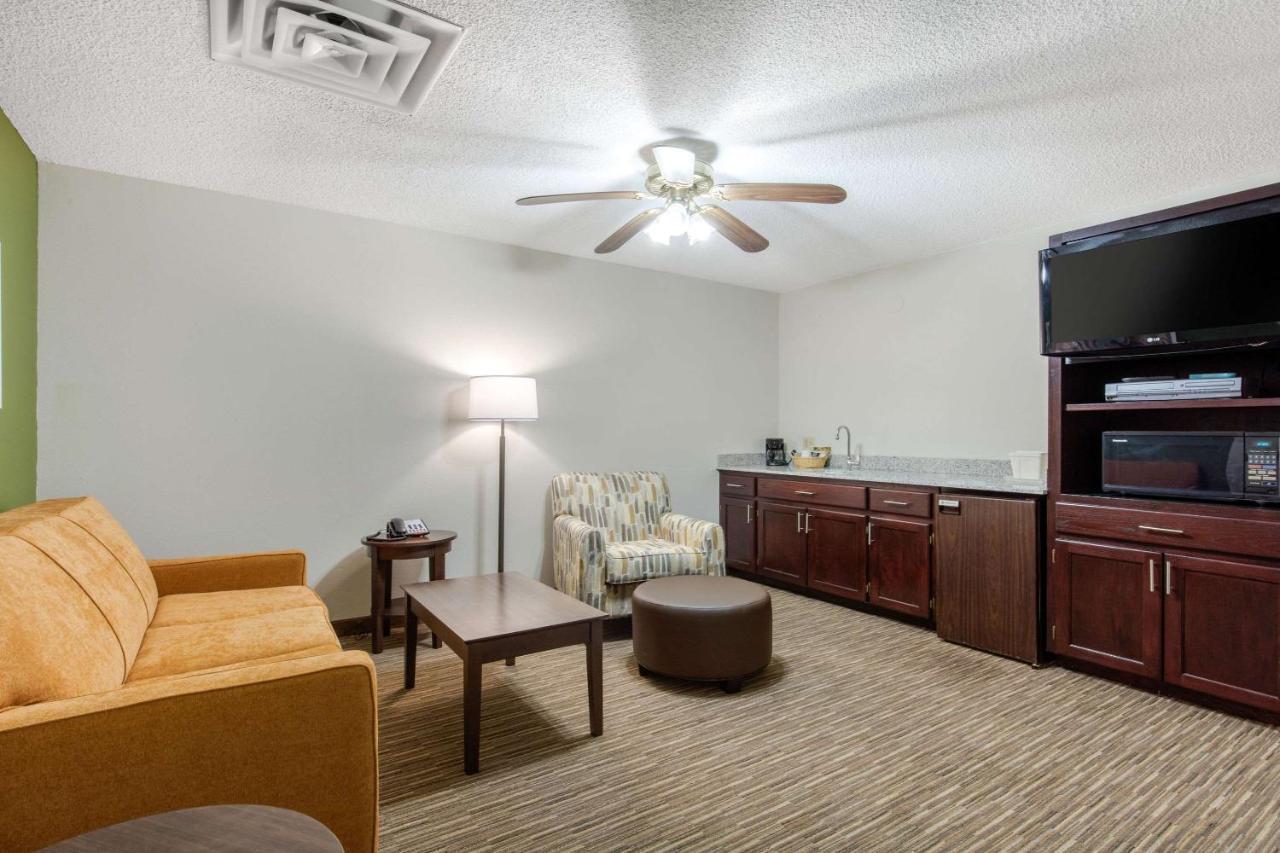 Quality Inn & Suites Mountain Home North מראה חיצוני תמונה